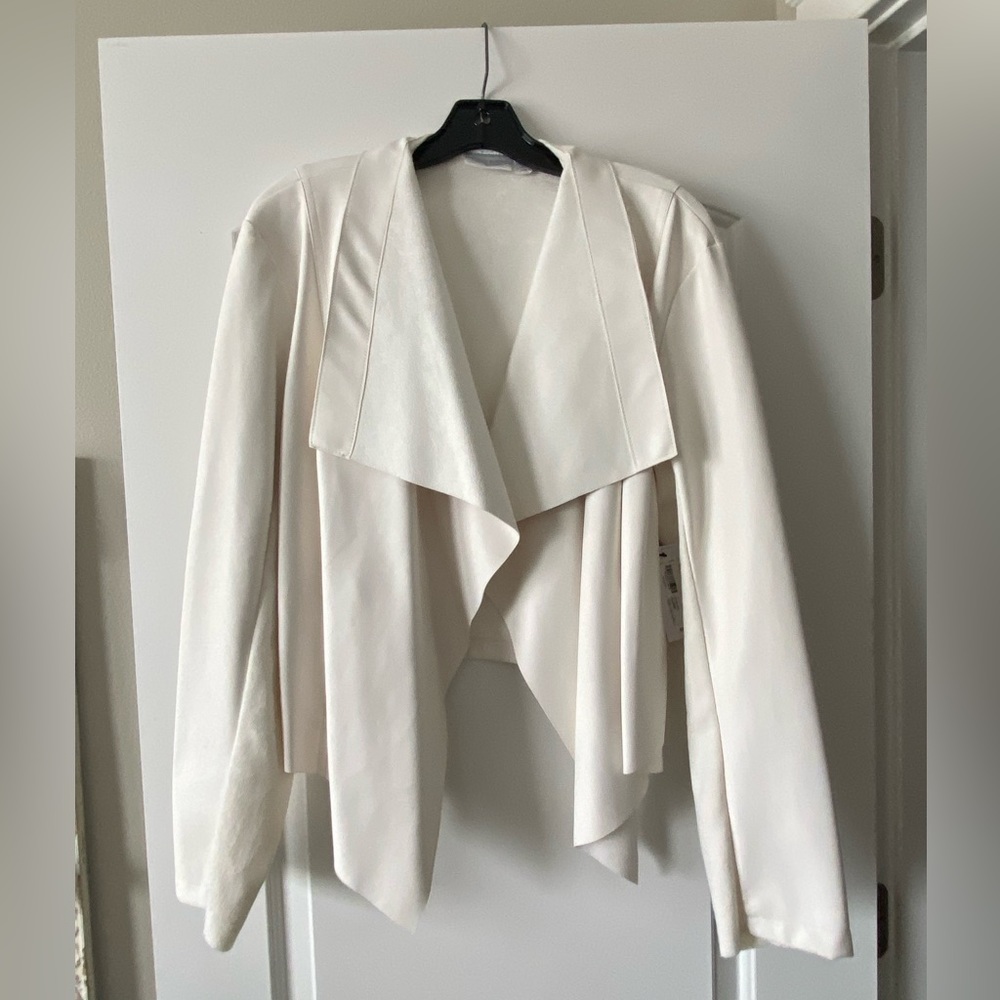 White/creamy jacket